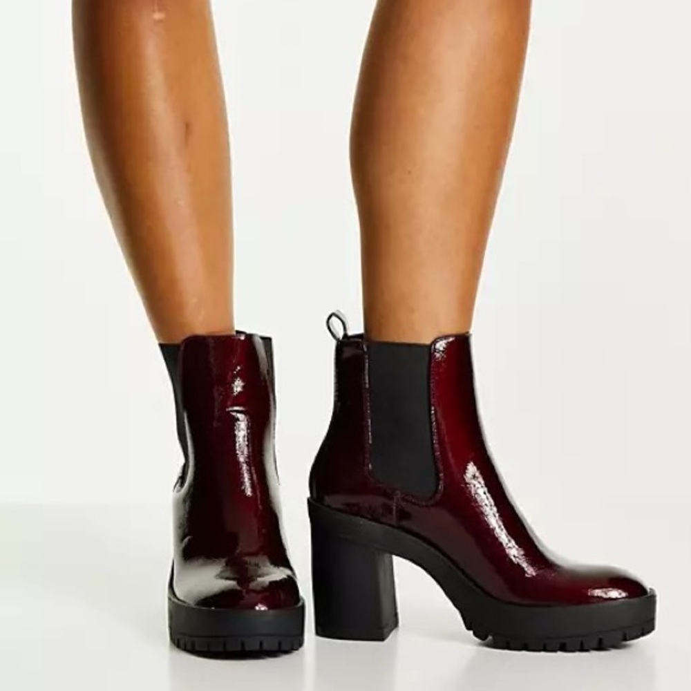 Miss Selfridge WIDE FIT size 8.5 patent mid ankle Chelsea chunky boot NWT